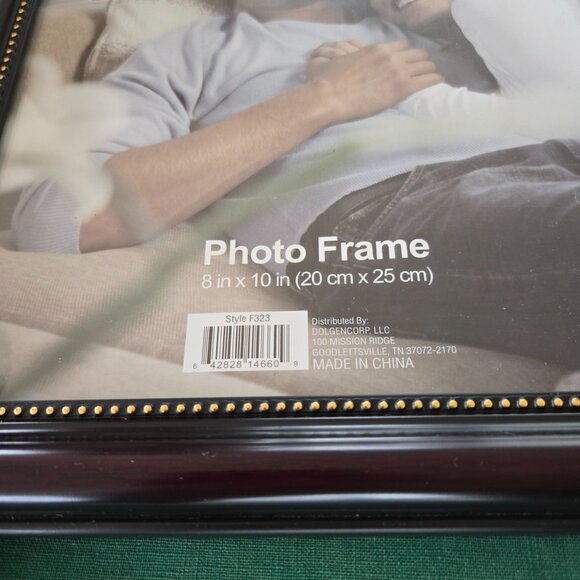 True Living 8 x10 Photo Frame for Home Décor - Picture 2 of 3